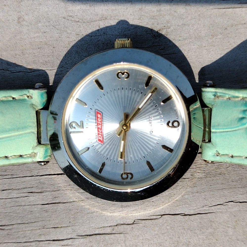 Dickies Watch in Mint Green